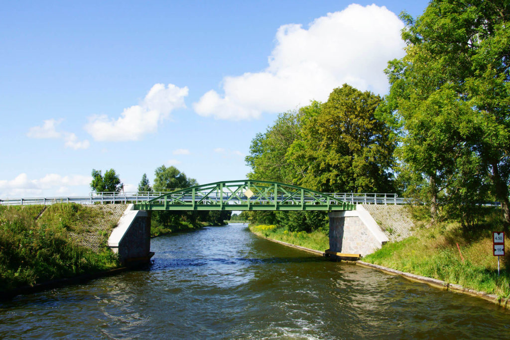Most drogowy na Kanale Mioduńskim